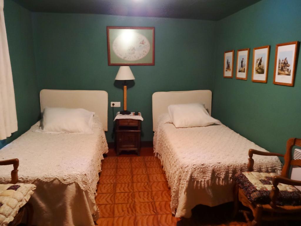 Hotel Hostal Casa Laplaza San Juan De Plan Habitación foto
